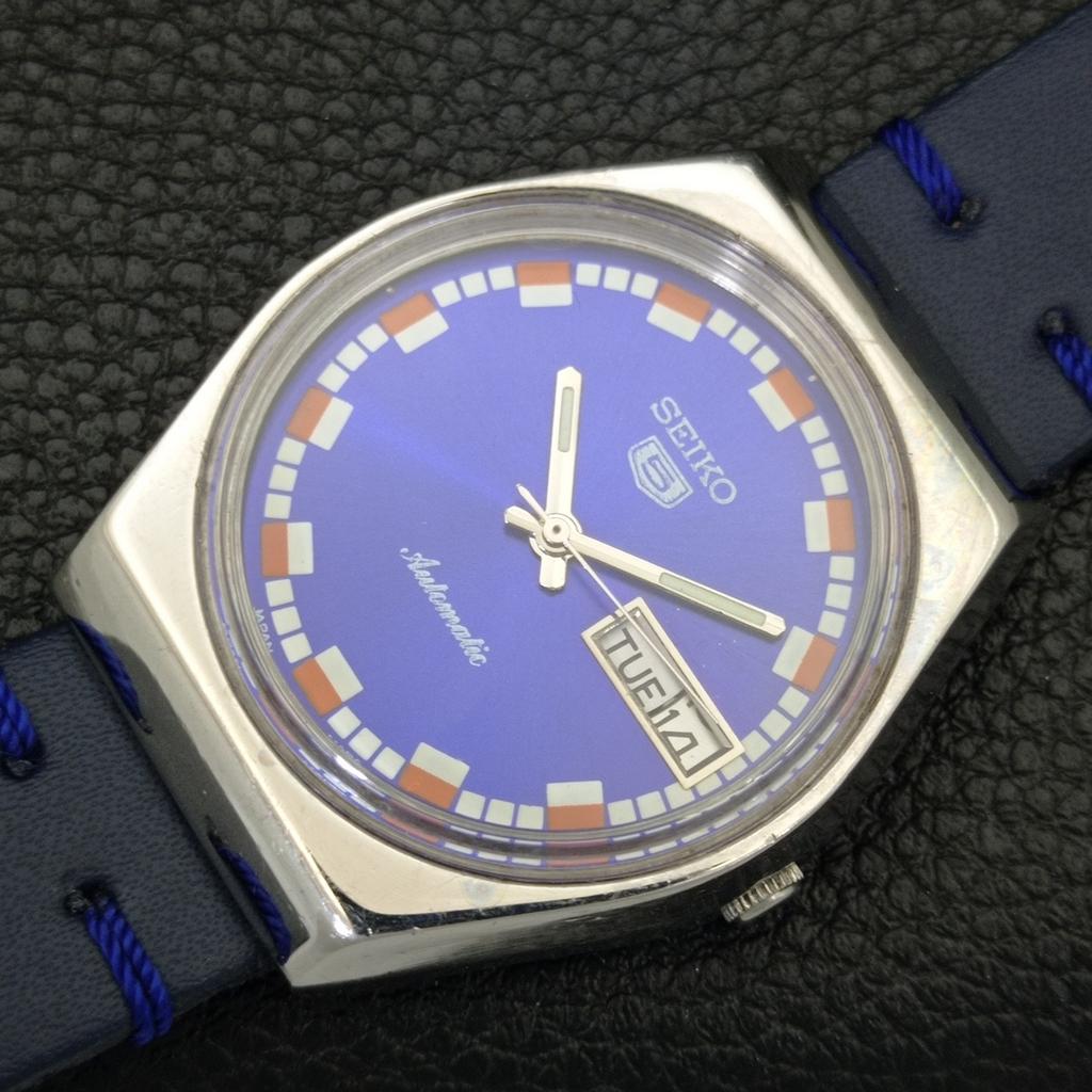AUTOMATIC VINTAGE SEIKO 5 JAPAN MENS BLUE COLOR DIAL WATCH a701478-5 R206b-a701478