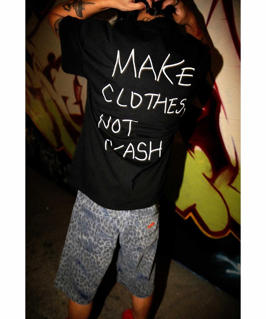 Ialeseuko Goblin Graphic T-Shirt_Black