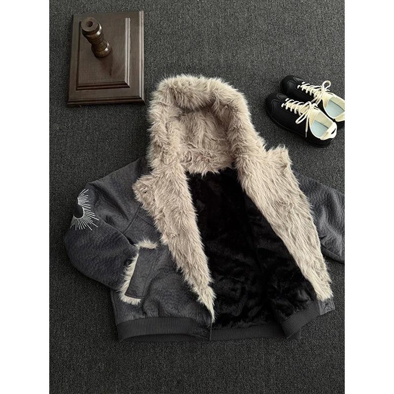 

Men s Gray Velvet Fur Collar Winter Jacket - Deconstructed Design Large сірий колір