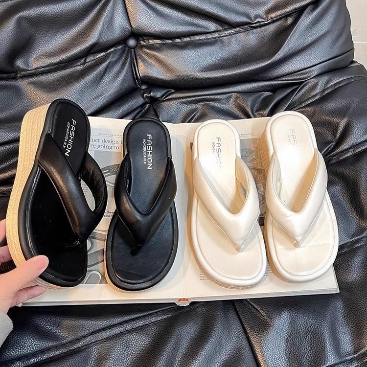 Tongs à semelles épaisses pour femmes, mode extérieure 2025 été nouveau, décontractées et confortables, talons compensés, petits pieds pincés, pantoufles cool