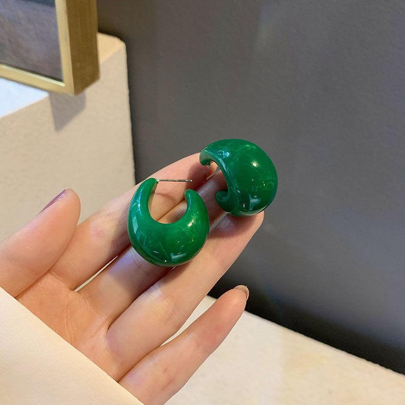 Vintage Style Emerald Resin Earrings Studs C Shape Niche Ear Jewelry Women Temperament Retro Elegant Chic Trendy Unique Stylish