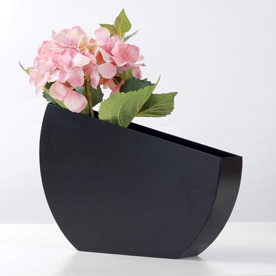 Vaso de metal quadrado chanfrado geométrico criativo, decoração nórdica de luxo, modelo de decoração de quarto, arranjo de flores secas