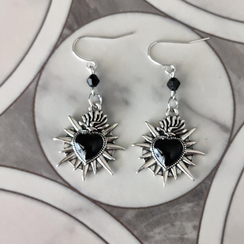 Gothic Black Heart Romantic Earrings - Handmade Jewelry