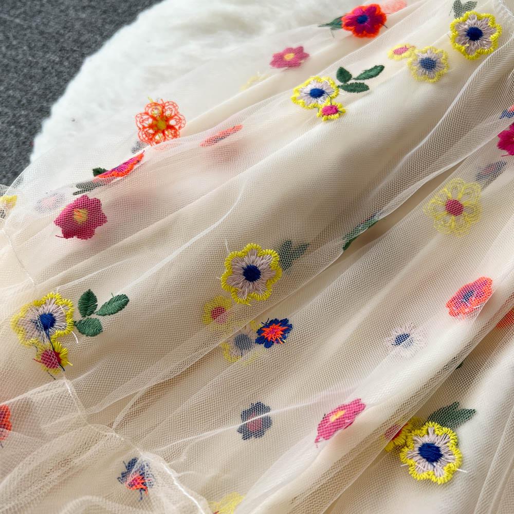 Korean Version Of The Small Fresh Suit Women's Short Hollow Knitted Camisole Outside Wearing Mesh Embroidered Skirt Two-Piece