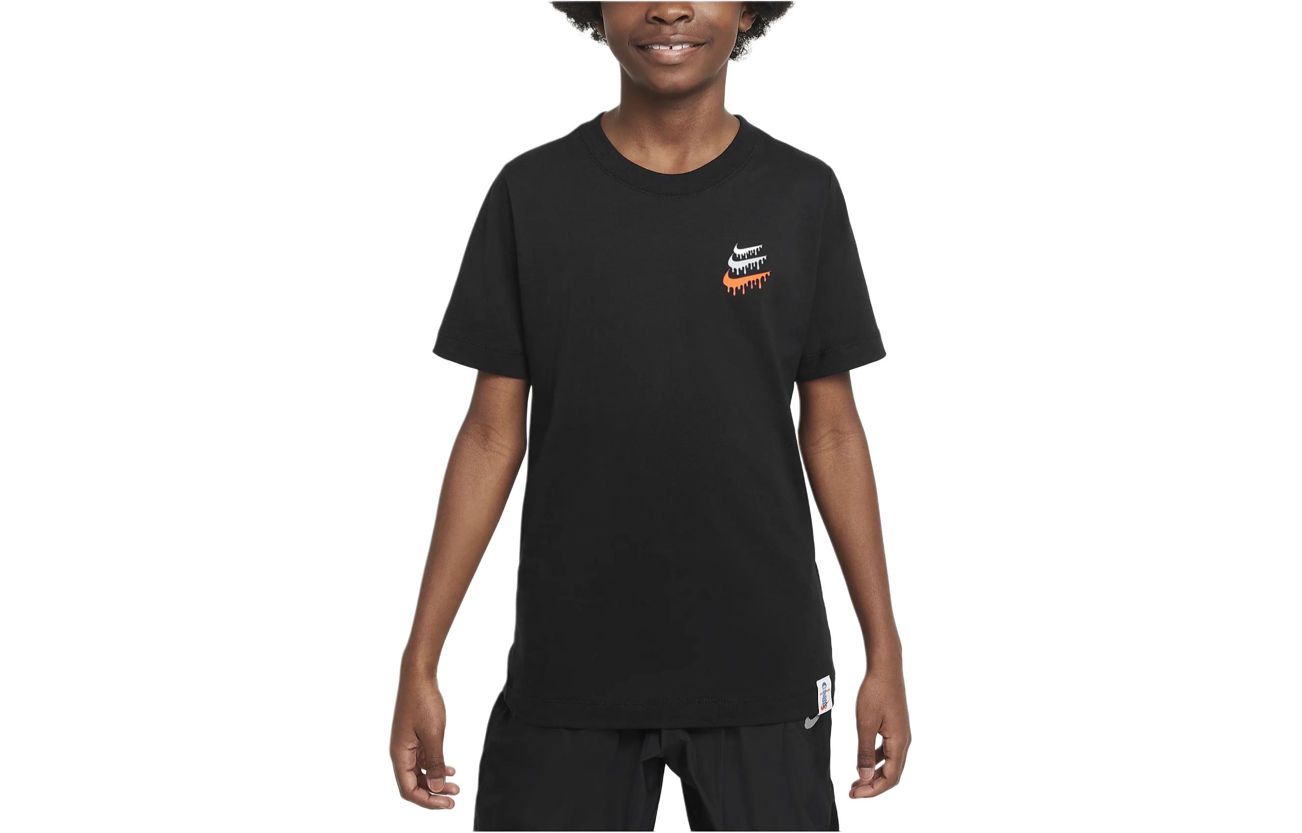 

Nike T Shirt Sportswear Black Kids FV5417-010 M