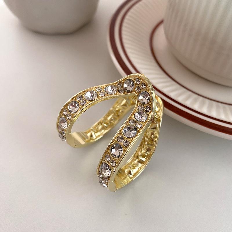 V-Shaped Rhinestone High Ponytail Hair Claw - Elegant Korean Style Diamond Alloy Hair Clip