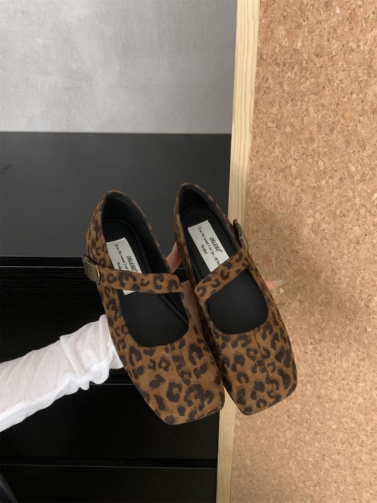 Retro Style Square Head Light Mouth Single Shoes Women's Middle Heel Spring and Autumn New French Evening Commute Leopard Print Mary Jane Small