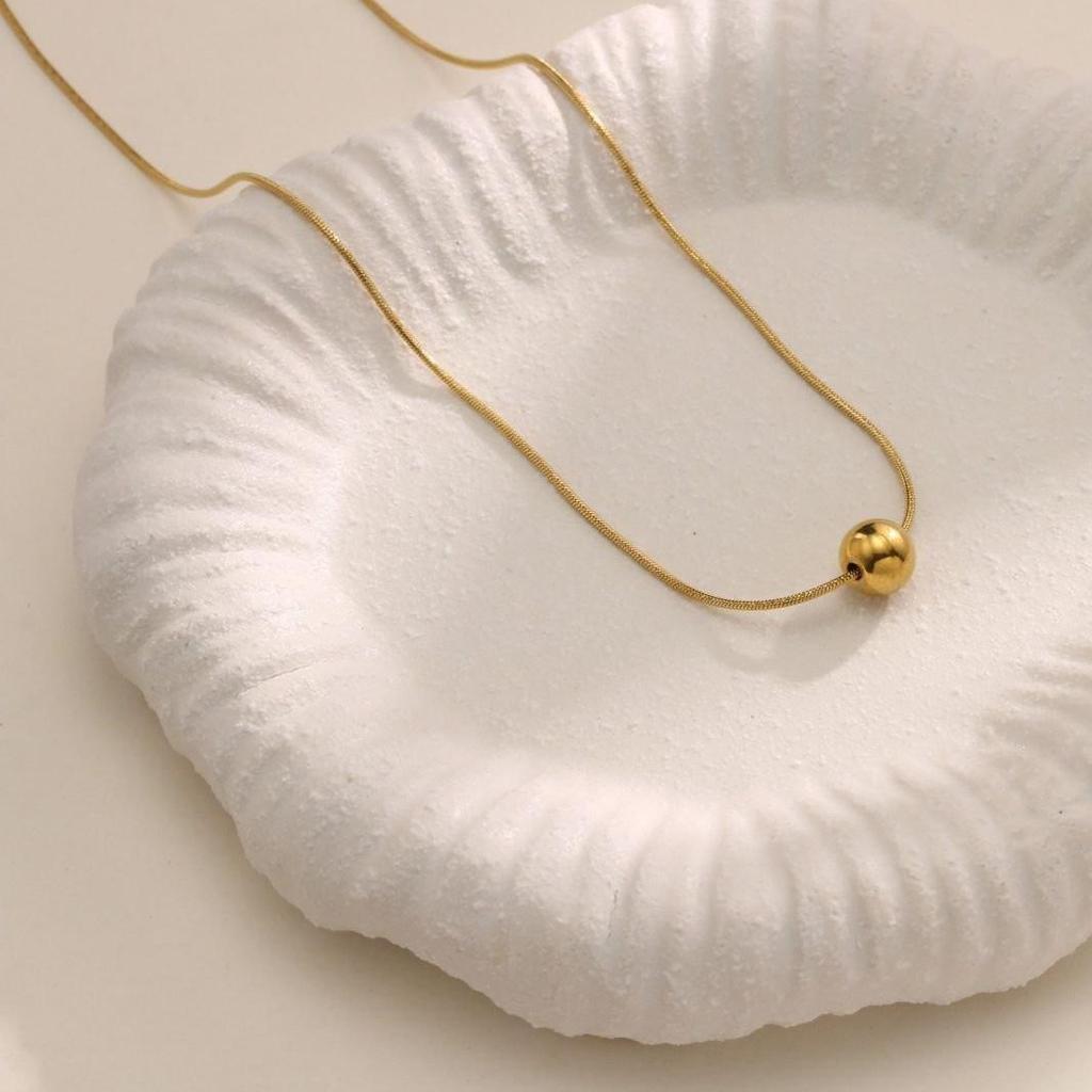 Colorfast Titanium Steel Clavicle Necklace: Versatile Small Bead Chain for Women In New Gold, Light Luxury Fashion