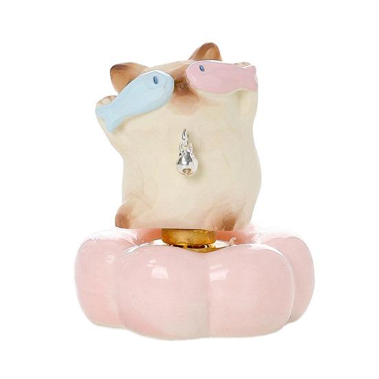 

Cat Ornament Hand-Painted Resin Cat 360 Degree Figures with Rotating Design Pink Pumpkin Base Desk Style