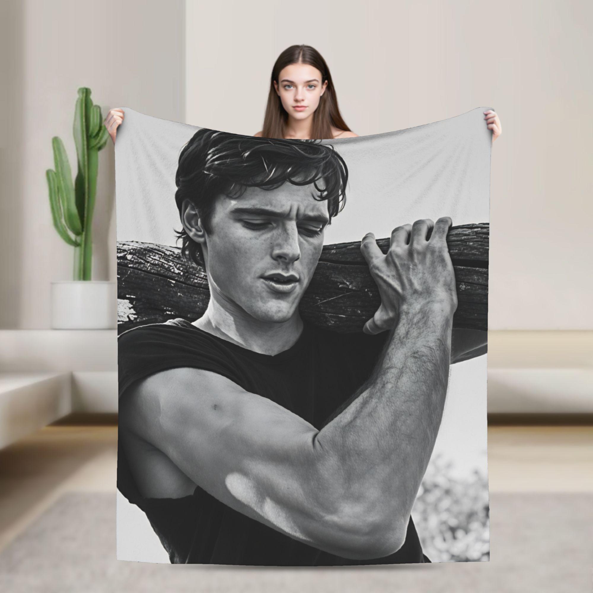 Jessica Chen Unisex Jacob Elordi Actor Portrait Flannel Blanket Soft Throw Blanket For Bedroom Airplane Travel Novelty Bedspread Sofa Bed Cover