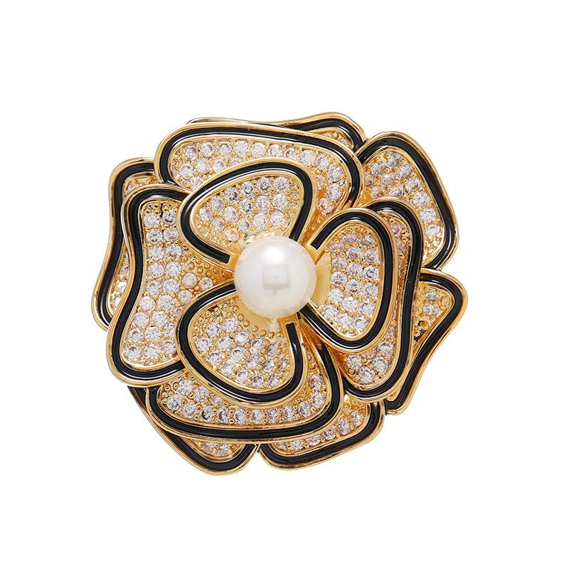 High-end Small Fragrant Style Crystal Camellia Brooch Female High-end Temperament Elegant Pearl Brooch Luxury Coat Pin