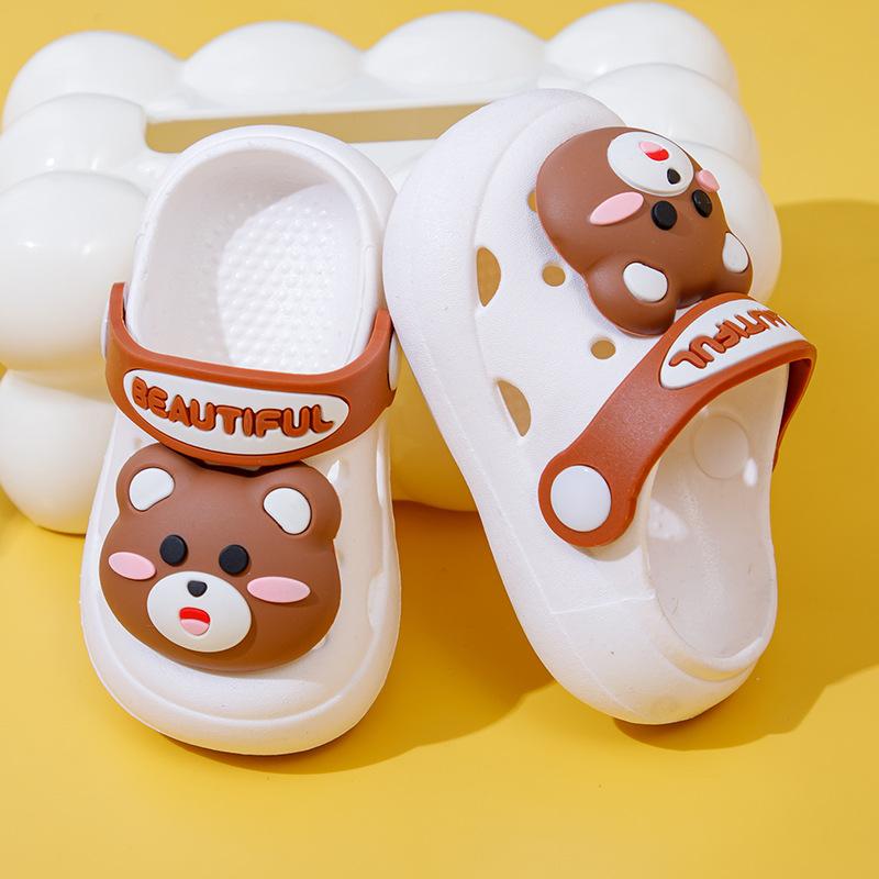 New summer indoor sandals, cute soft-soled baby slippers, boys' perforated closed-toe non-slip shoes, girls' outdoor wear children's shoes