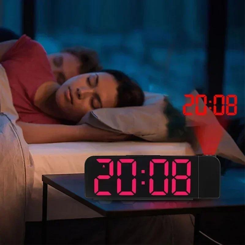 USB Güçlü Projektörlü Çalar Saat SICAKLIK Tarih Gece Modu Kapanma Hafızalı Masa Saati 2 Ekran Modu 12H/24H LED Dijital Saat