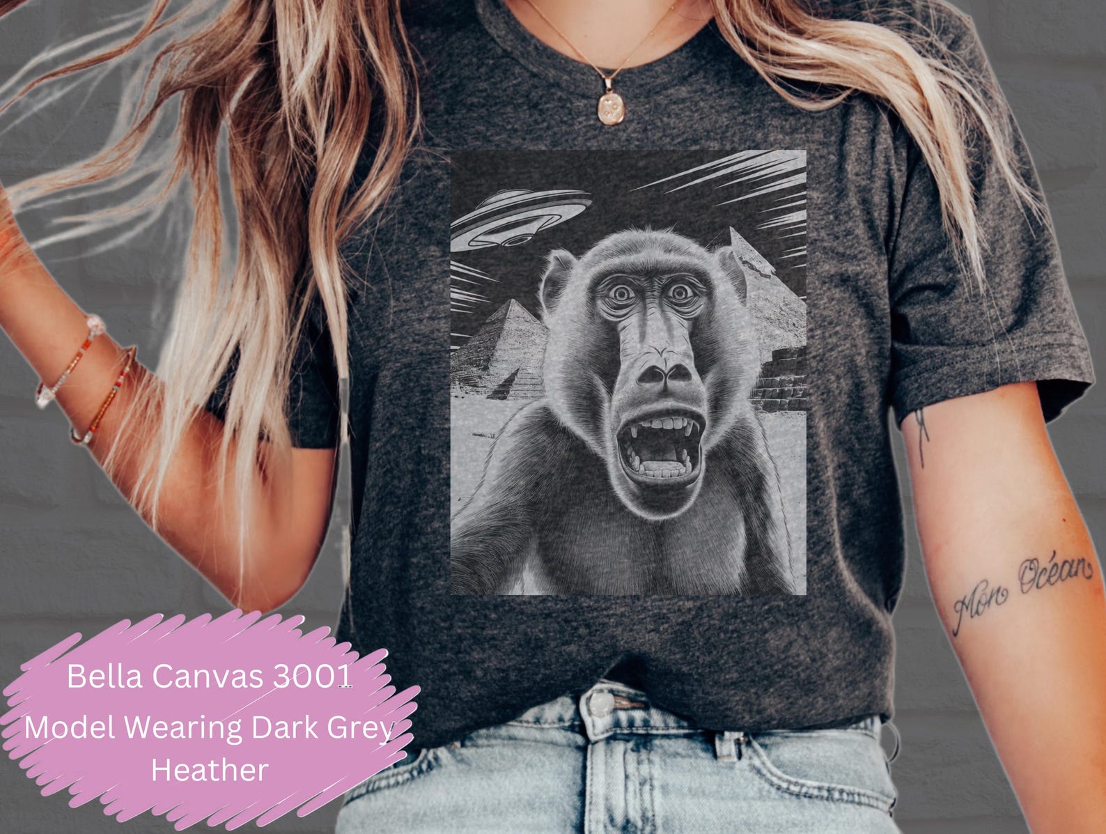 Gibbon Animal Selfie Ufo Vintage 90s Style T-Shirt Unisex Retro Funny Gibbon Graphic Ufo Meme Shirt Alien Gag Adult Shirts Y2k MORE COLORS 3XL