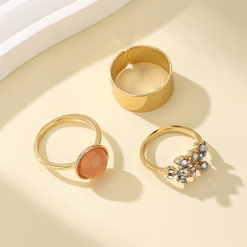 Hot-selling Stacked Gemstone Ring Set for Women, Retro Metal Percussion Open Ring Jewelry.
