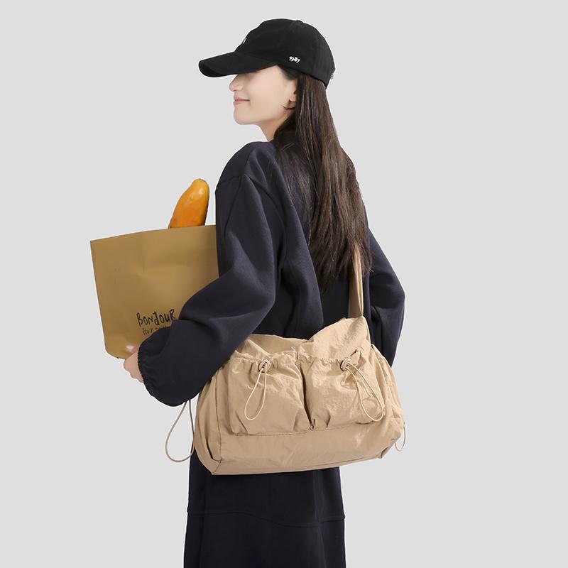 Women's Drawstring Shoulder Bag Sports Crossbody Bag Lightweight Storage Bag