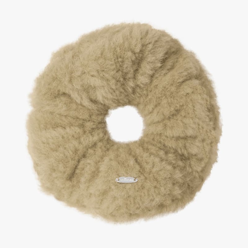 mellotory wide fur scrunchie (brown)