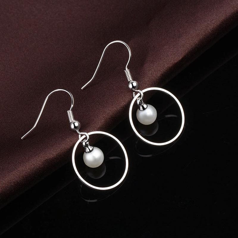 New Fringed Round Pearl Earrings Temperament Pearl Geometric Ear Hook Accessories