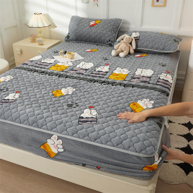 Mother-and-baby Milk Velvet Padded Bedspread with Cotton Padded Single and Double Simmons Bedspread Mattress Protective Cover