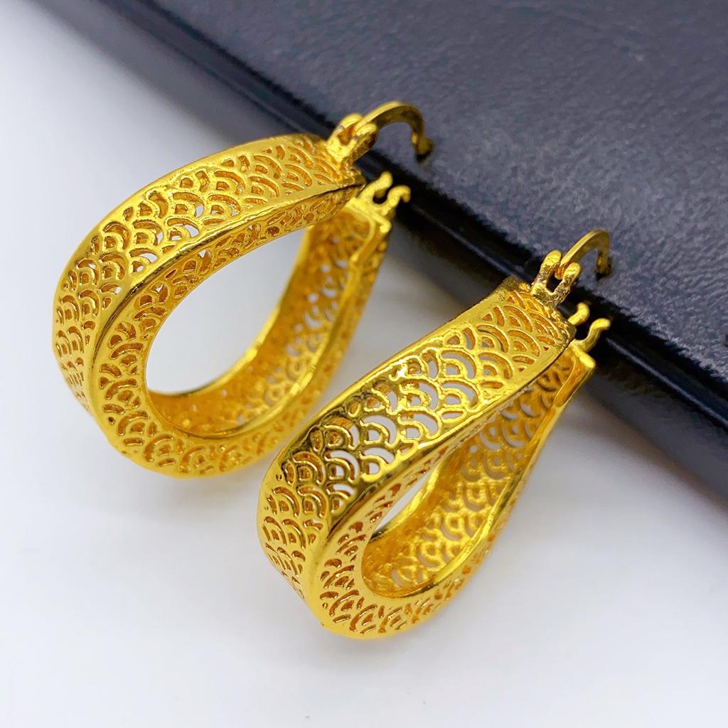 Dubai Bridal Jewelry 24K Gold Plated Earrings Exaggerated Vintage Nigerian Ladies Personalized Simple Earrings 2026
