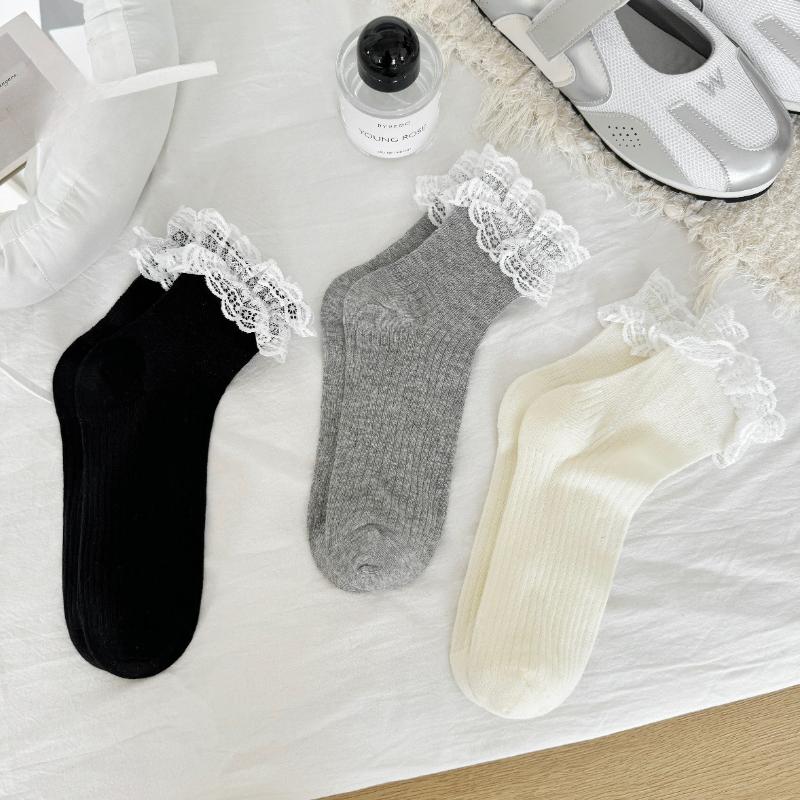 Spring and Summer Combed Cotton Boneless Thin Breathable Socks for Girls, Cute and Versatile Lace-trimmed Short Stockings