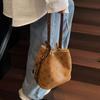 Premium Light Luxury Niche Bag Women's New Trendy Fashion Hand Carry Shoulder Bag Commuter Messenger Bucket Bag