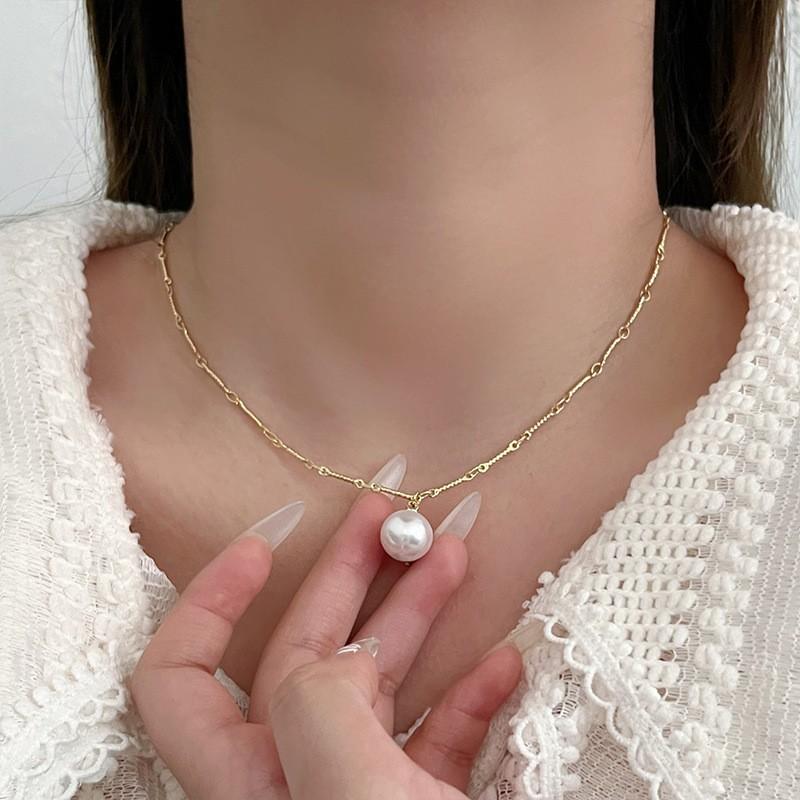 Simple Temperament Golden Beanie Necklace Female