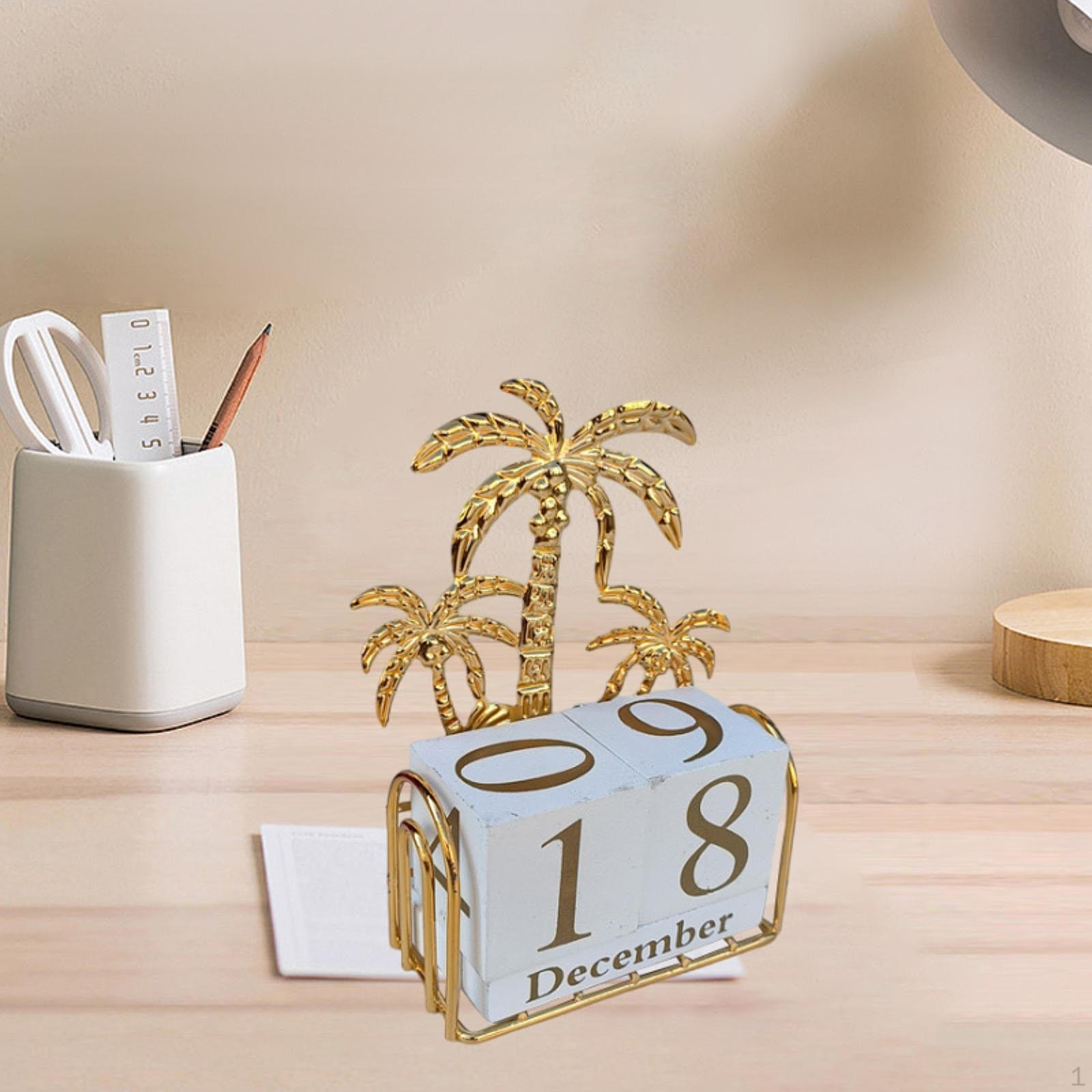 

Desktop Calendar Wooden Blocks Daily Statue Vintage Design Decor Ornament for