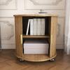 Noptieră cilindrică stil Mid-Century cu stație de încărcare (Priză + 2 USB), Ușă glisantă și depozitare, Mobilier cu rotile, Aspect stejar, Dimensiuni: L60/Î60/A60 cm