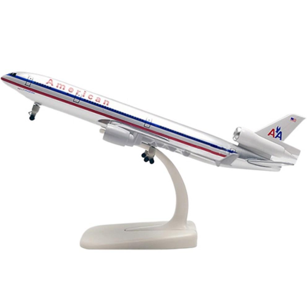 63 American Airlines MD-11 Die-cast Model Airplane, 20cm