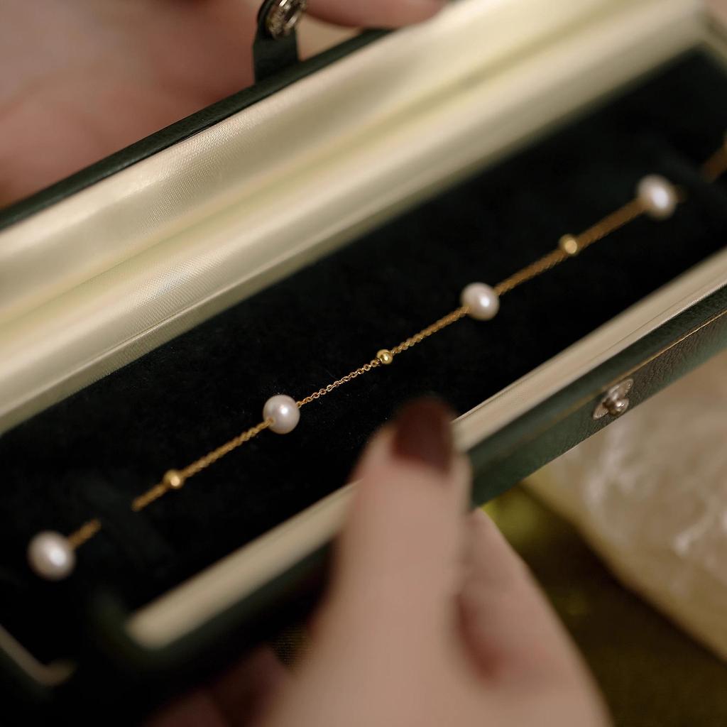 Luxurious Minimalist Pearl & Metal Choker Necklace for Women - Summer 2025 Trend