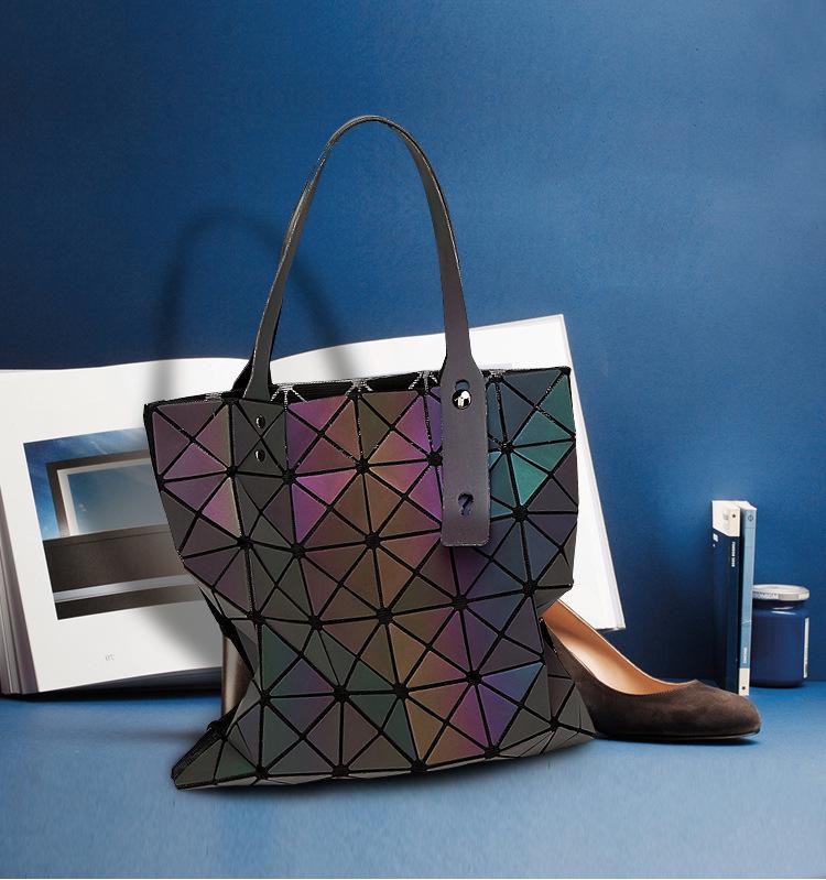 Luminous Geometric Women's Handbag - Trendy 2020 Japanese Shoulder Bag