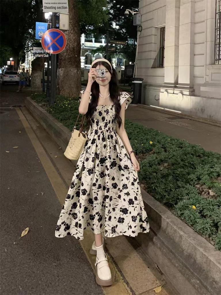 2024 Summer Travel Floral Dress - Elegant, Slim Waist Design with Sweet Ruffled Sleeves