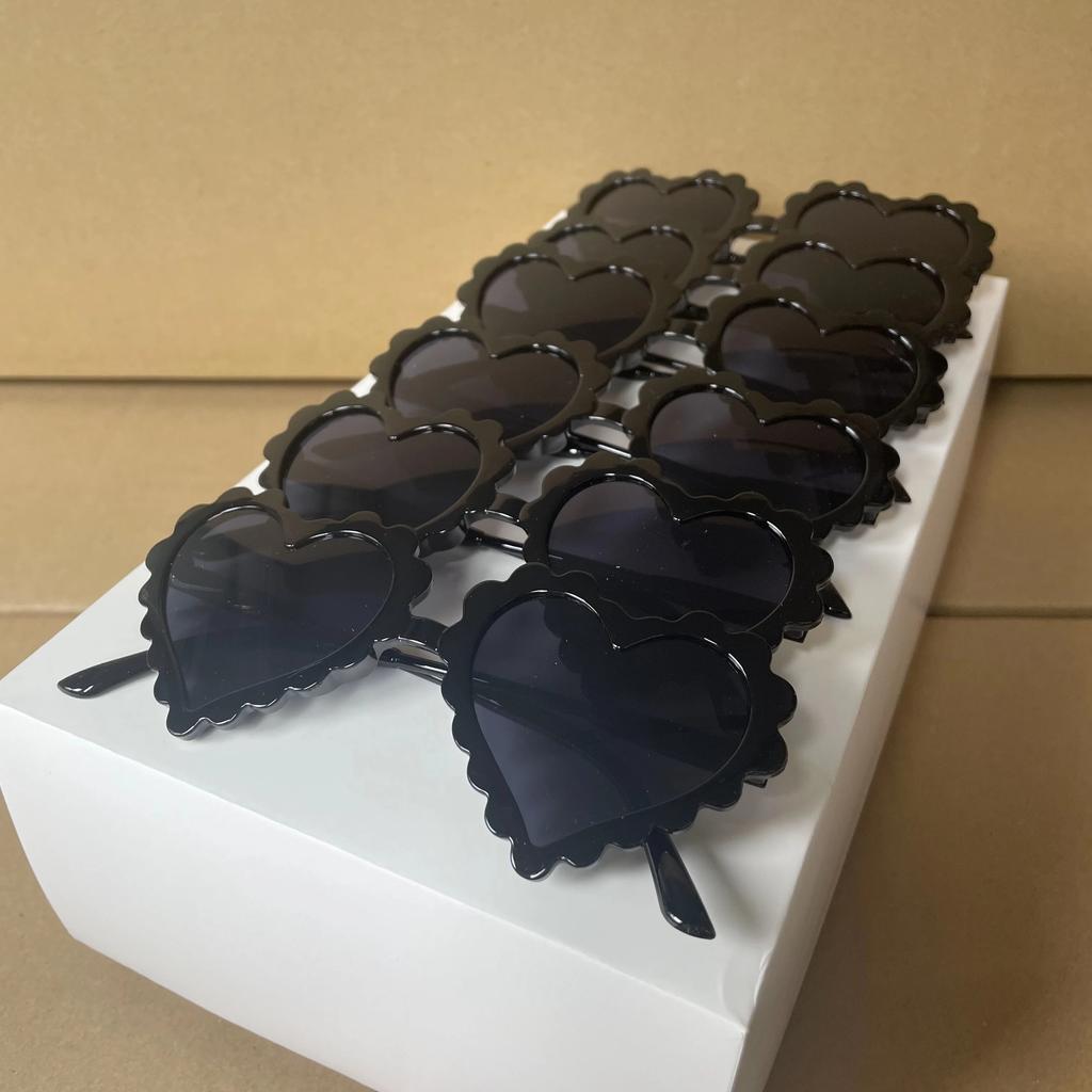 6pcs Heart Shaped Sunglasses For Children Boys Girls UV Eye Protection Sunglassese Outdoor Beach Cute Valentine's Day Party Gift