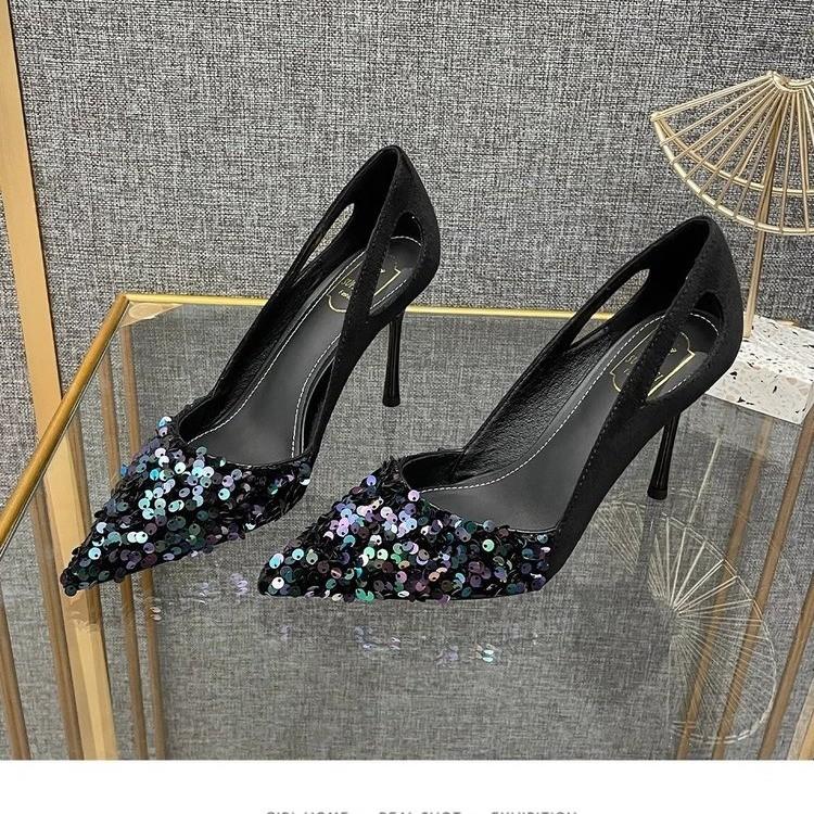 

2024 Spring and Autumn New Banquet High Heels Rhinestone Sequins Light Mouth Thin Heel Single Shoes Black Hollow with Skirt Women s Shoes 34 чёрный