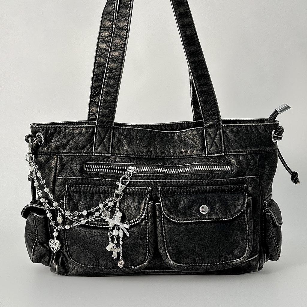 Heart-Shaped Pearl Bag Chain with Sweet Cool Crystal Beaded Pendant