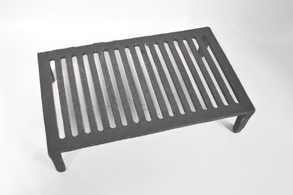Ca145 - 39 X 23,5 Cm - Grătar din Fontă pe Picioare pentru Șemineu, Grătar