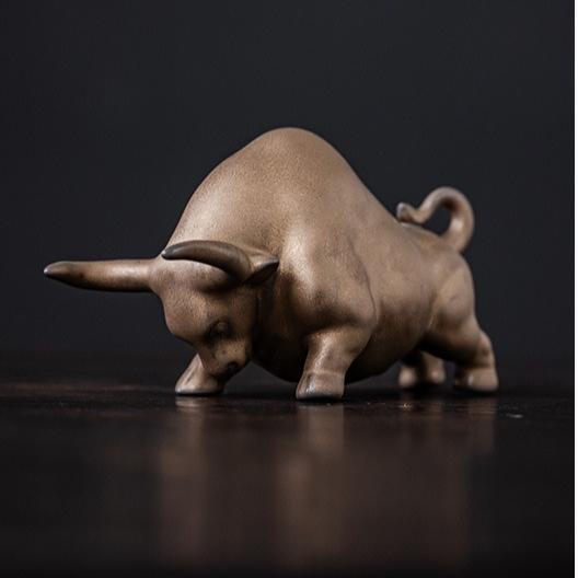 

Ceramic Lucky Cow Ornament Mascot Home Living Room Ornament Twelve Zodiac Year of the Ox Gifts Tea Table Tea Pet