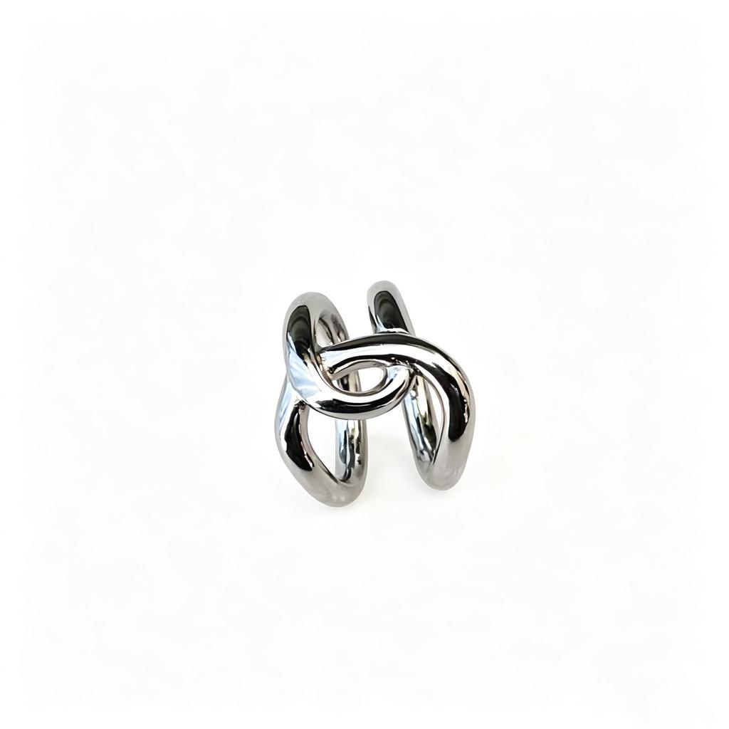 European-American Minimalistic Stainless Steel Ring: Elegant, Cold Style Women's Jewelry