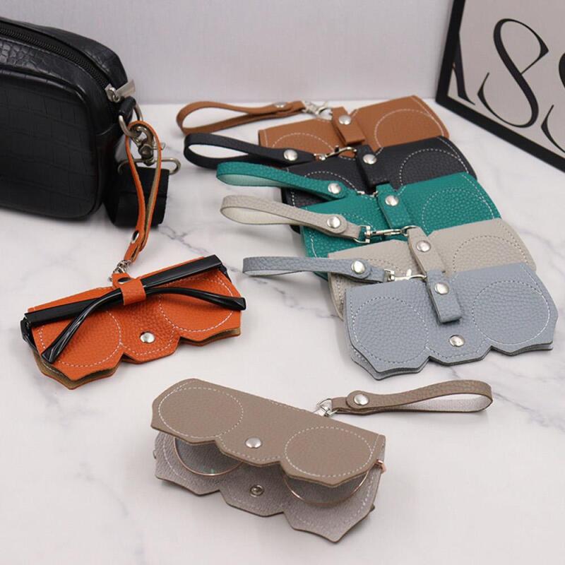 

Women s Leather Glasses Storage Case with Keychain A33442_Brown