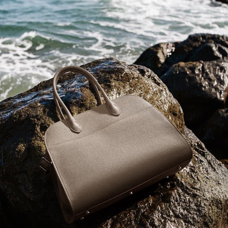 Handtasche mit großem Fassungsvermögen Rindsleder Pendlertasche X Vielseitige, strukturierte Tragetasche