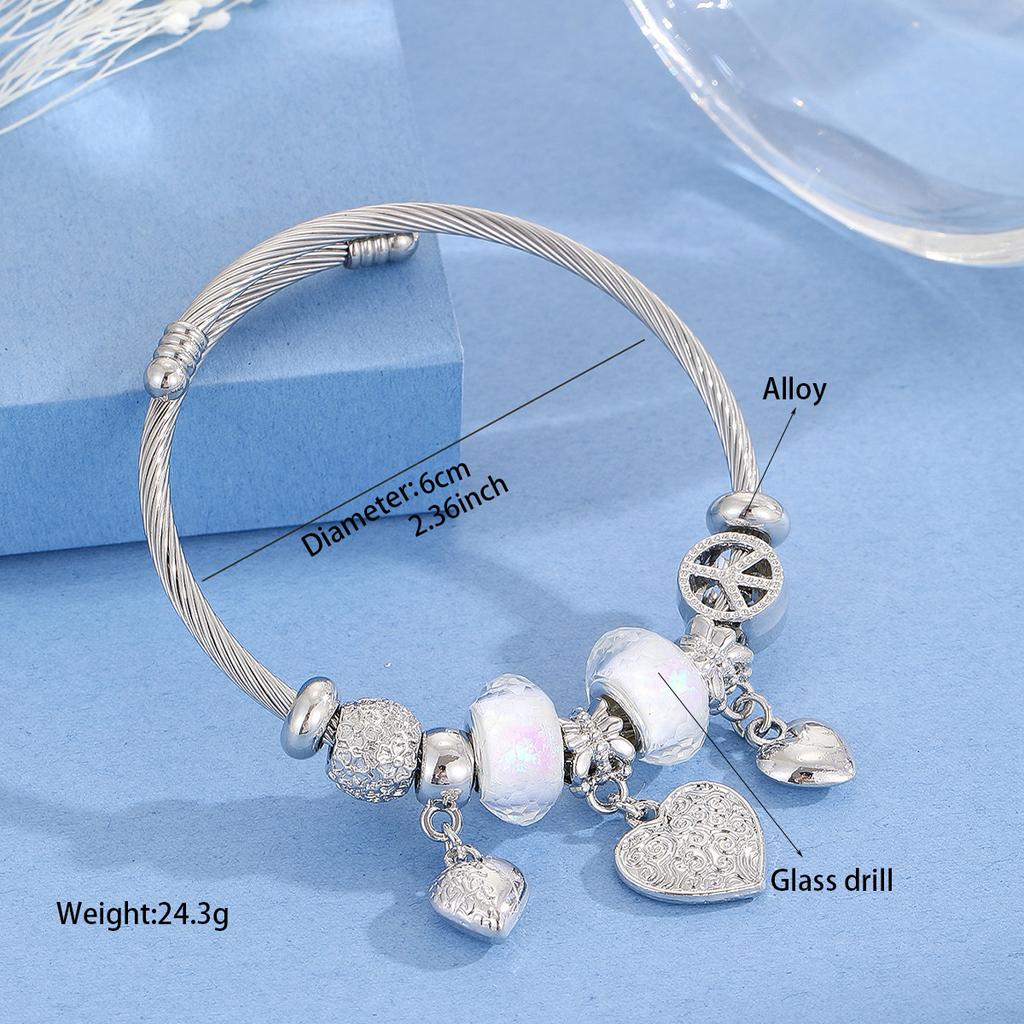 New Style Stainless Steel Bracelet - Fashionable and Versatile Heart-shaped Pendant for Women, Adjustable Couple Bracelet
