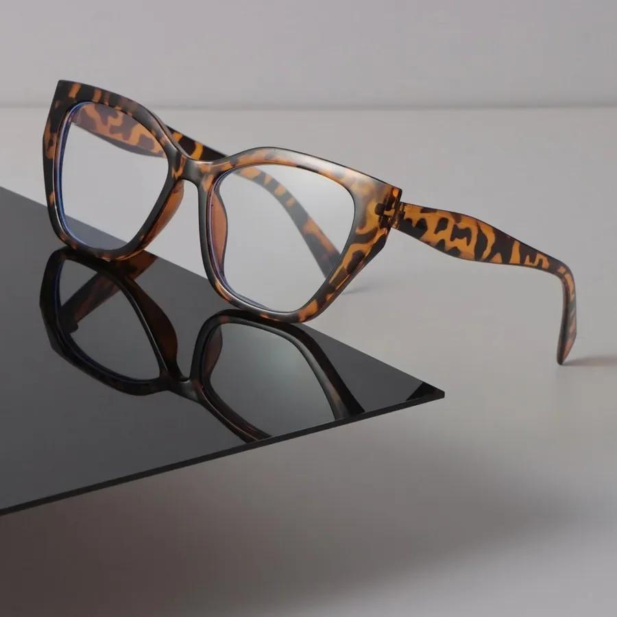 Minimalist Trendy Transparent Glasses Retro Cat Eye Frame Eyeglass Women Men Retro Clear Lens Frame Glasses Oculos