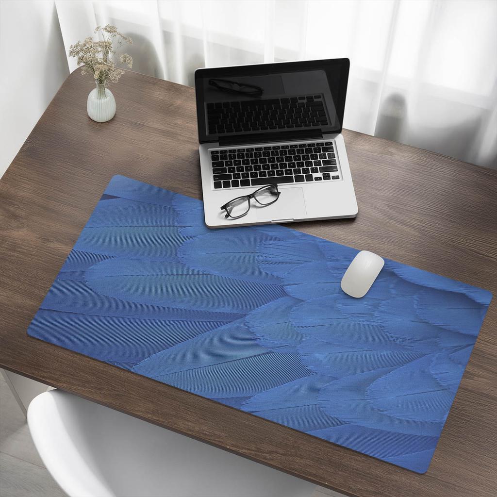 Designerska Podkładka Ochronna Pod Laptopa Pióra Ptaka Z Bliska 100X50 Cm