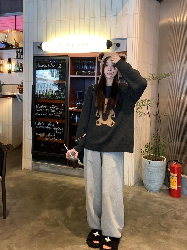 PPHOME Cute Bear & Girl Crew Neck Christmas Sweater - Autumn Winter Loose Fit, Age-Reducing Knit