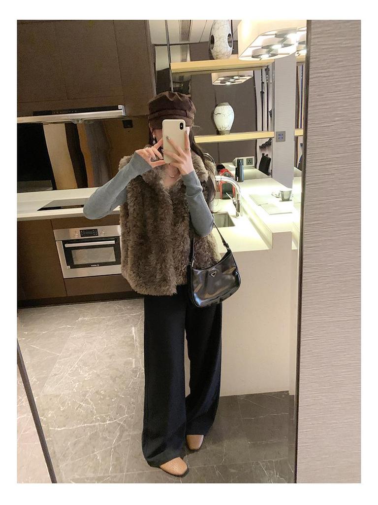 Winter 2025 Women's European-Style Knit Base Layer with Deep V-Neck - Unique and Mature Design