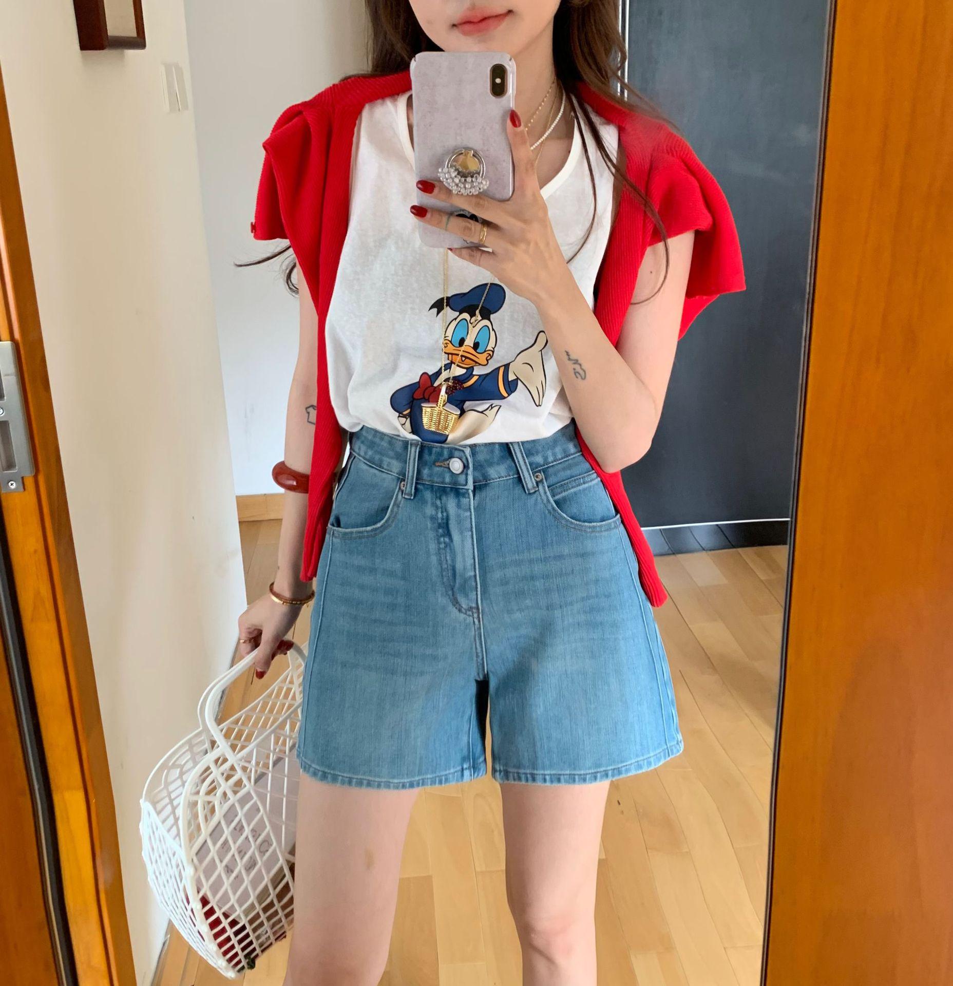 

Шорты из денима стрейч в европейском стиле, не стесняющие бедра, тянущиеся в четырех направлениях - корейский летний маст-хэв Medium светло-синий