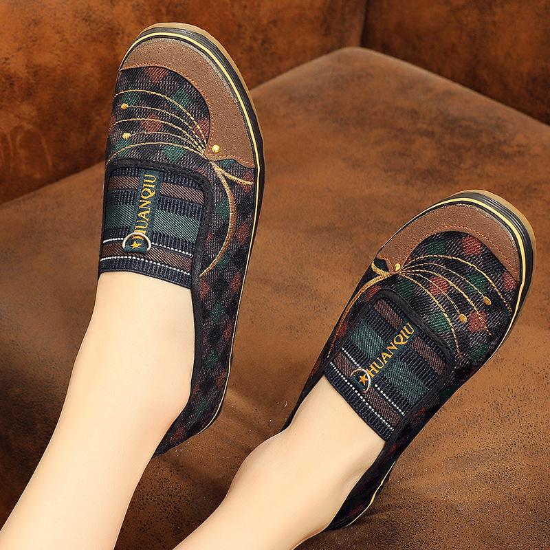 Women's Autumn Non-Slip Soft Sole Shoes - Comfortable Flat Bottom for Middle-Aged & Elderly