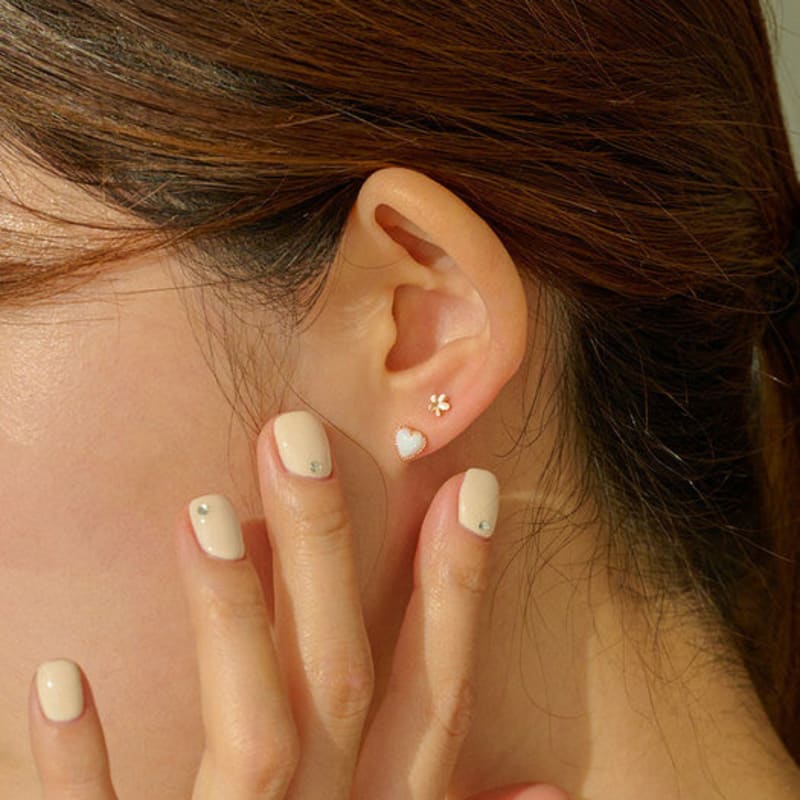 Own Roseli Flower Piercing (14k Gold)