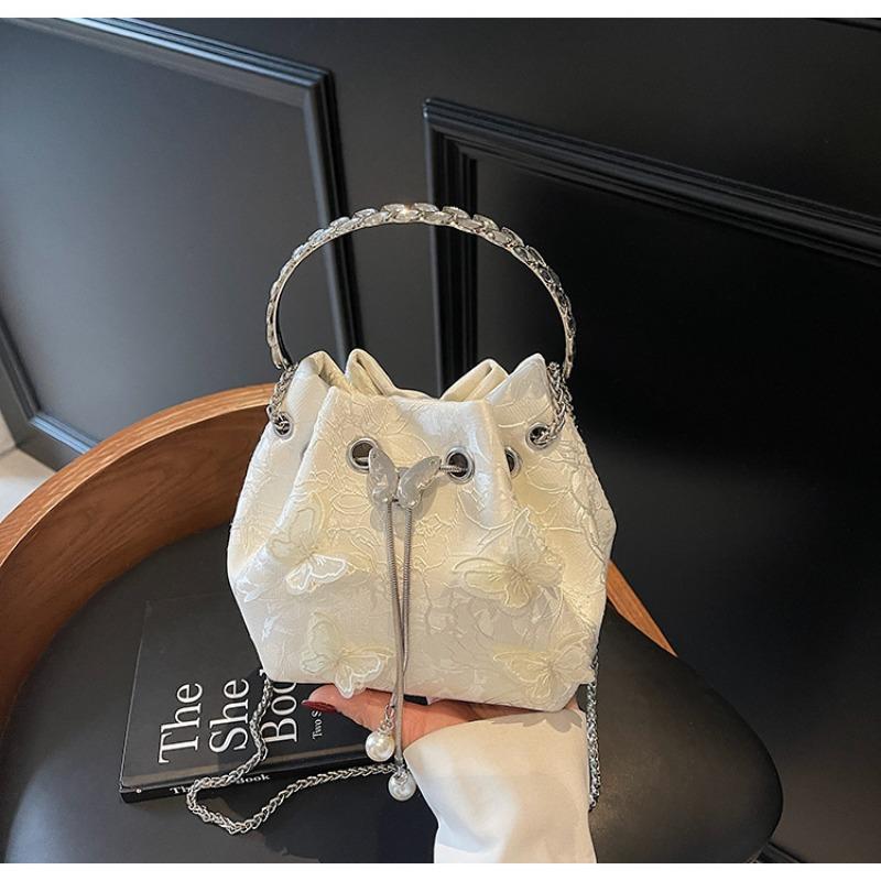 Trend Hand-carried Bucket Bag Women's New Versatile Chain Commuter To Work Shoulder Messenger Bag